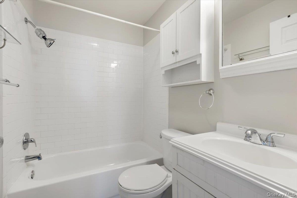 13-15 Cherry Avenue - Photo 14