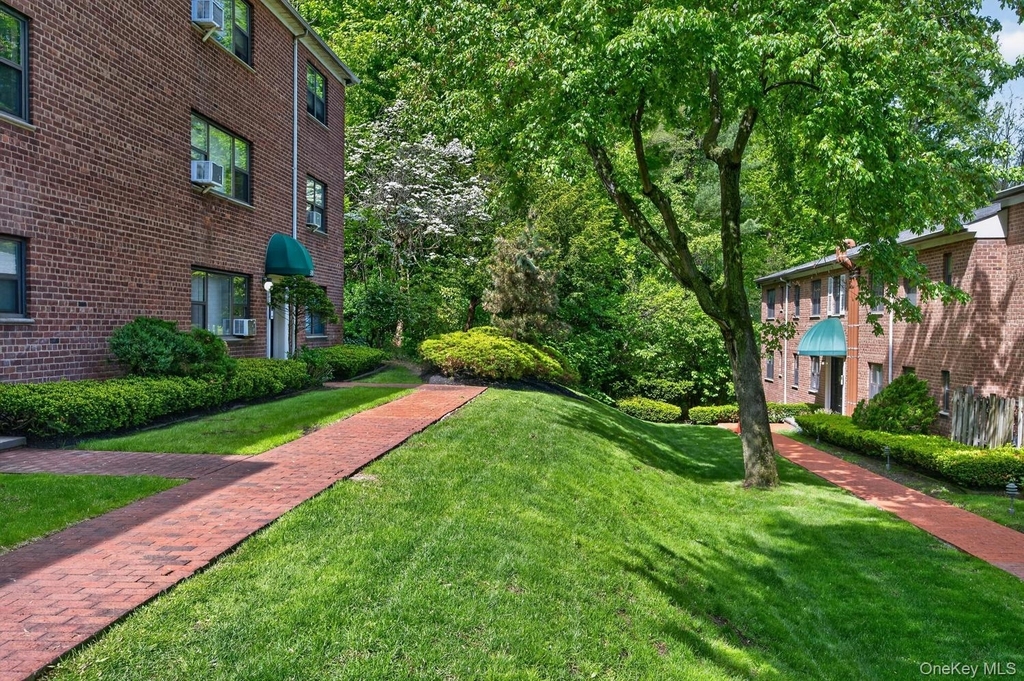 319 Main Street - Photo 19