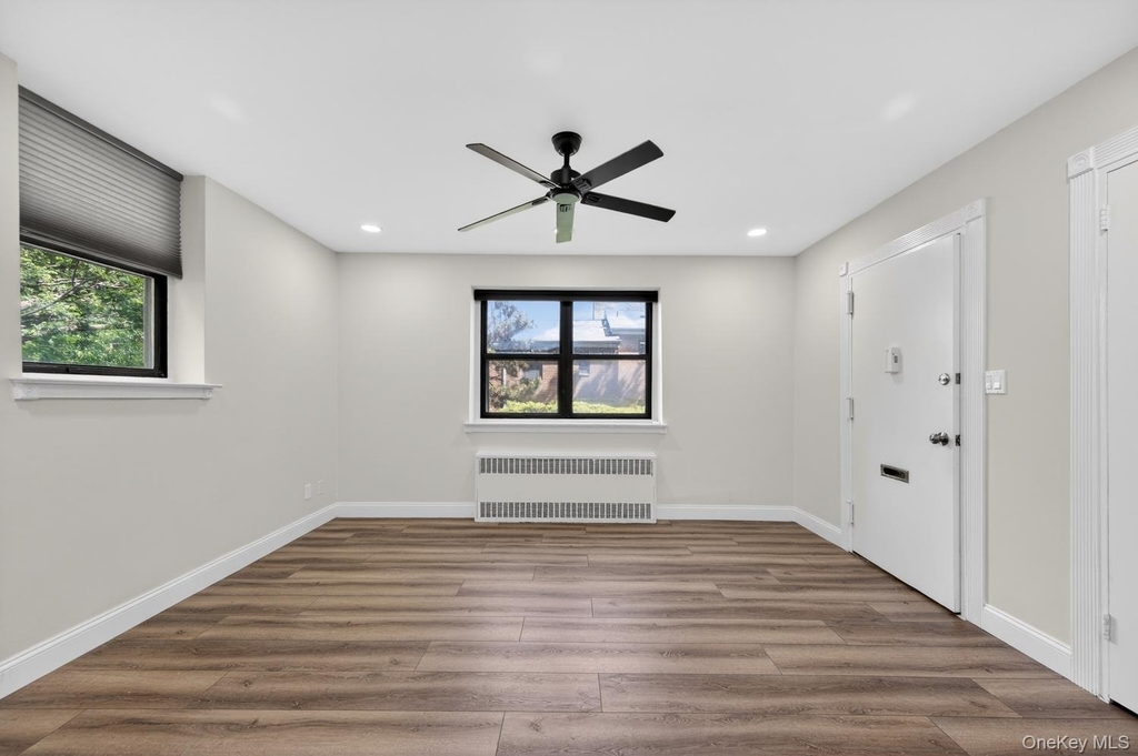 319 Main Street - Photo 2