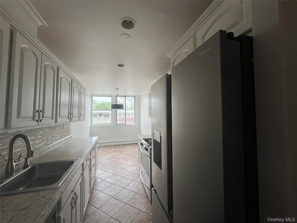 156 Coolidge Street - Photo 2