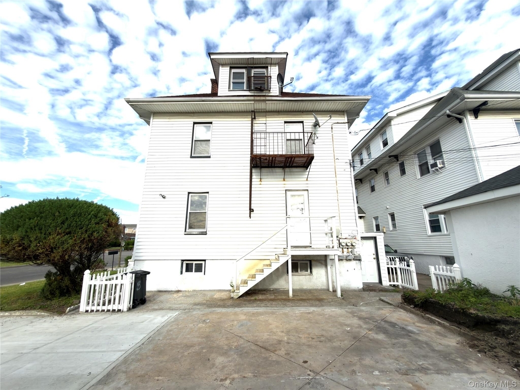 302 West Hudson - Photo 5