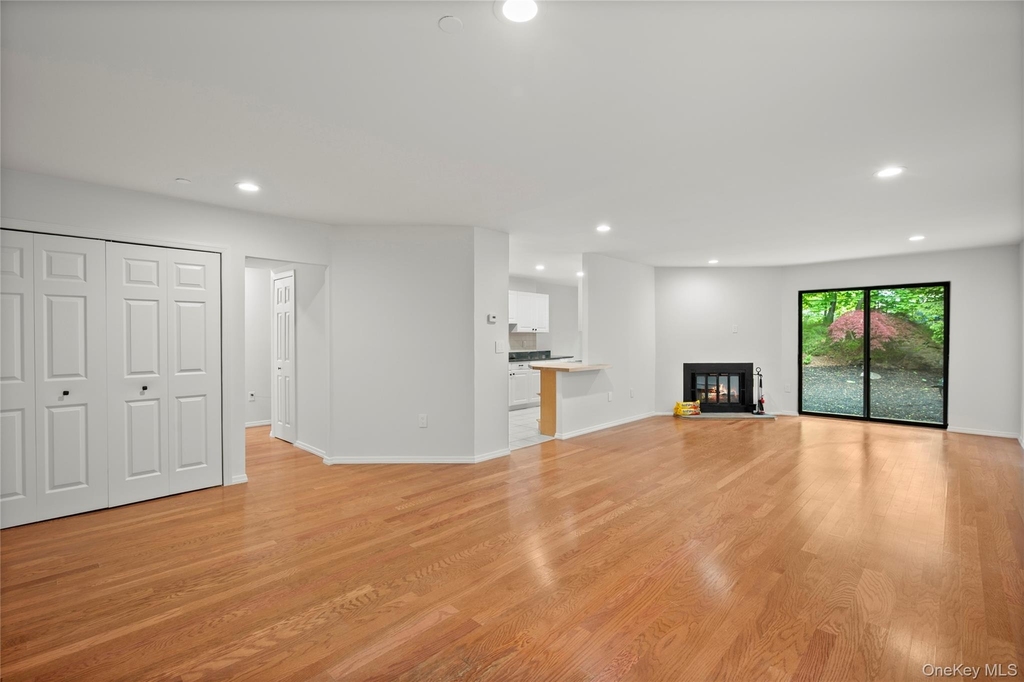 50 Dekalb Avenue - Photo 1