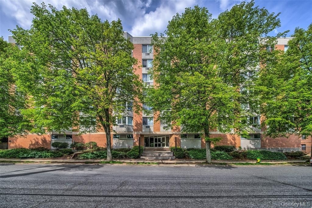 14 Nosband Avenue - Photo 0