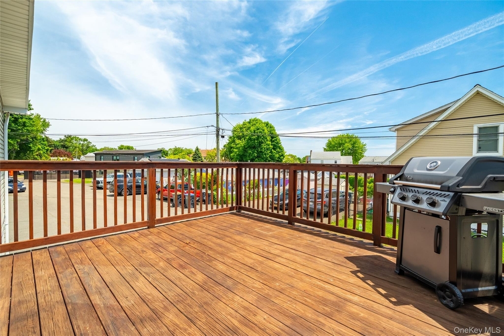 58 Samsondale Avenue - Photo 2