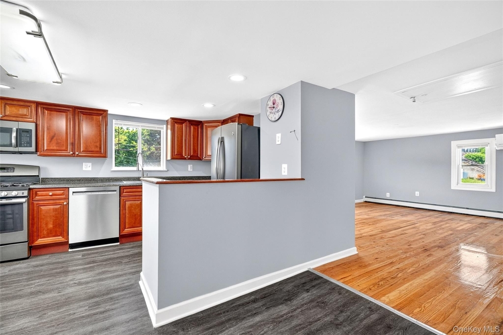 58 Samsondale Avenue - Photo 9