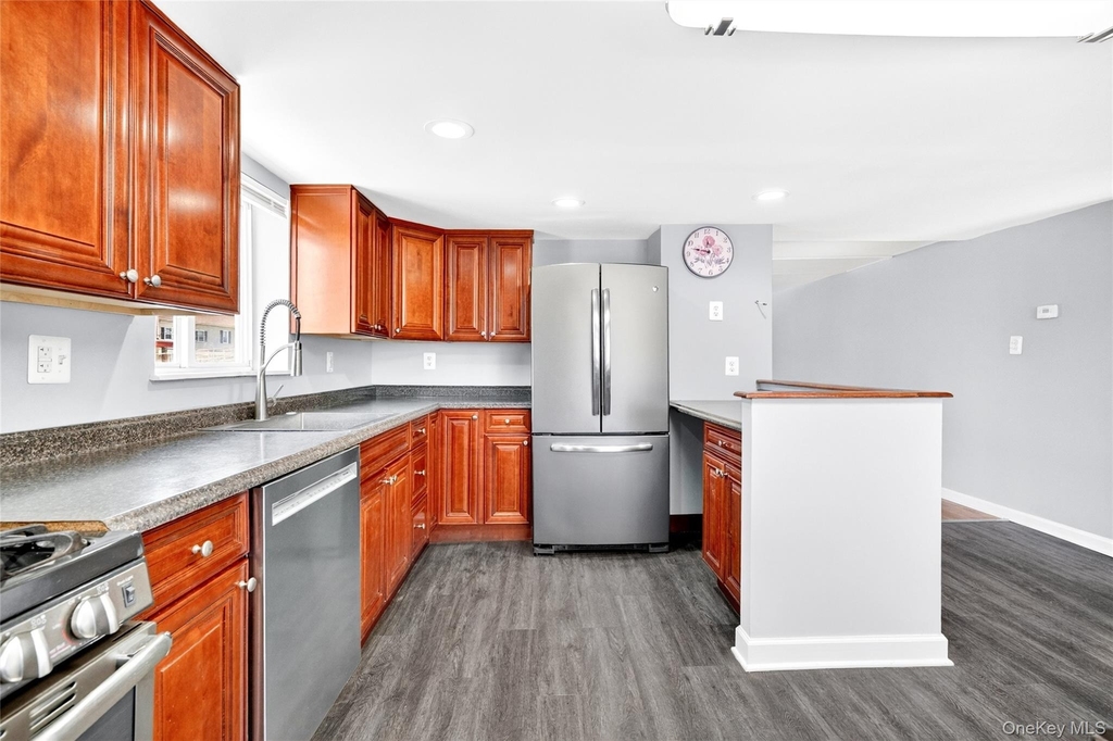 58 Samsondale Avenue - Photo 8
