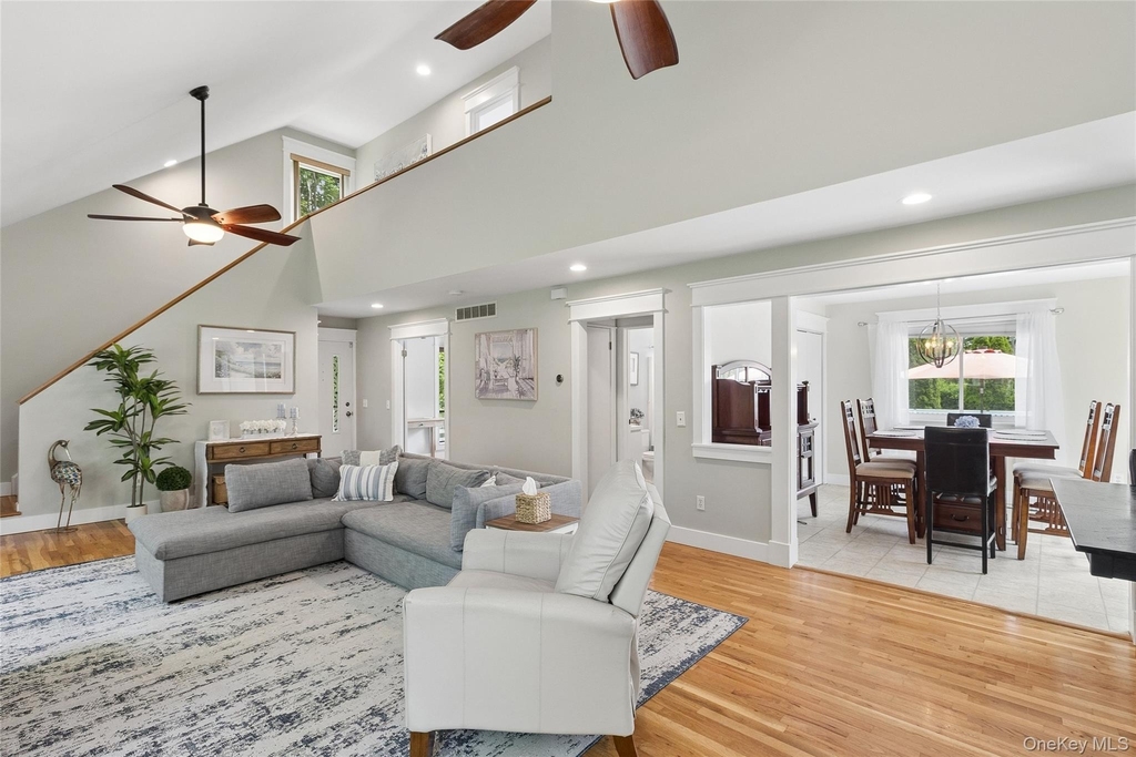 7 Eileen Circle - Photo 4