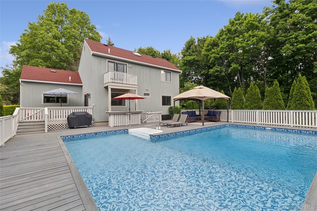 7 Eileen Circle - Photo 1