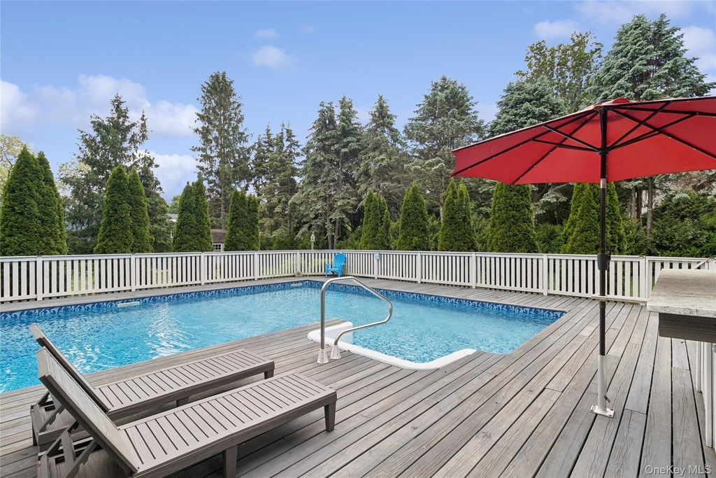 7 Eileen Circle - Photo 11
