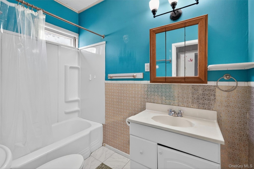 4 Montgomery Road - Photo 12