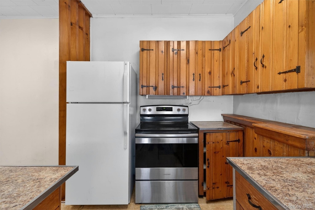 4 Montgomery Road - Photo 9