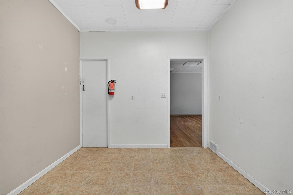 4 Montgomery Road - Photo 6