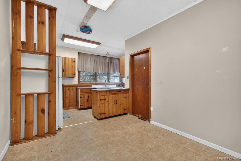 4 Montgomery Road - Photo 5