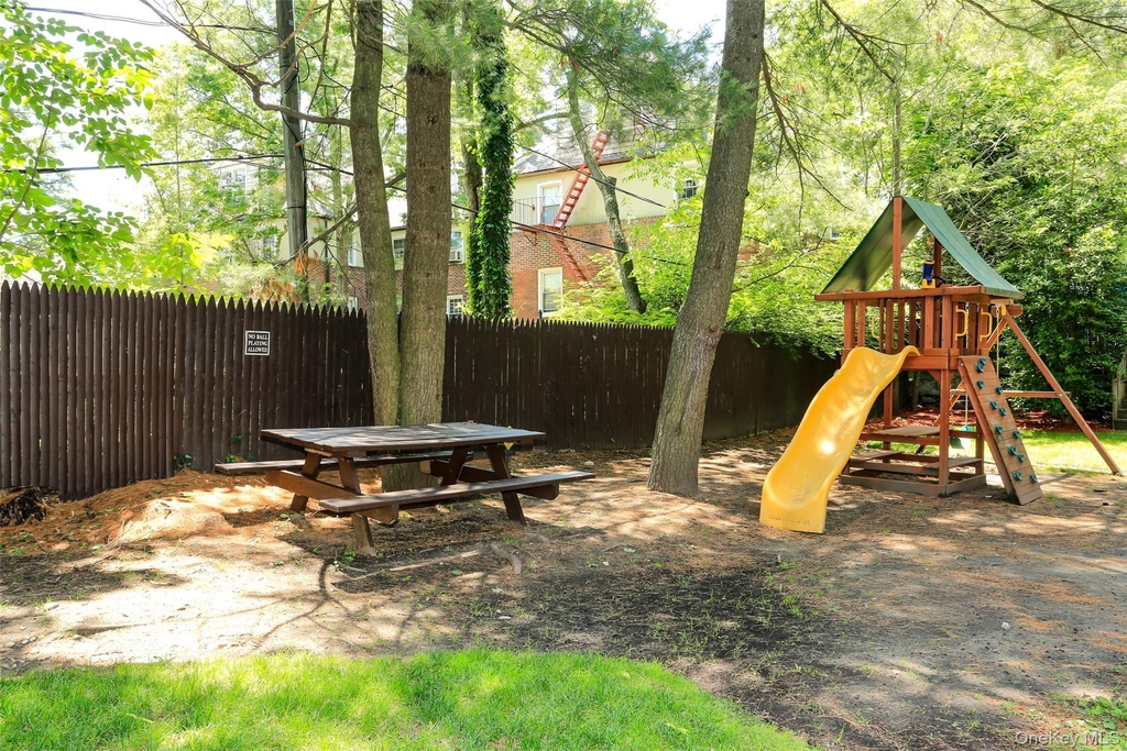 555 Central Park Avenue - Photo 18