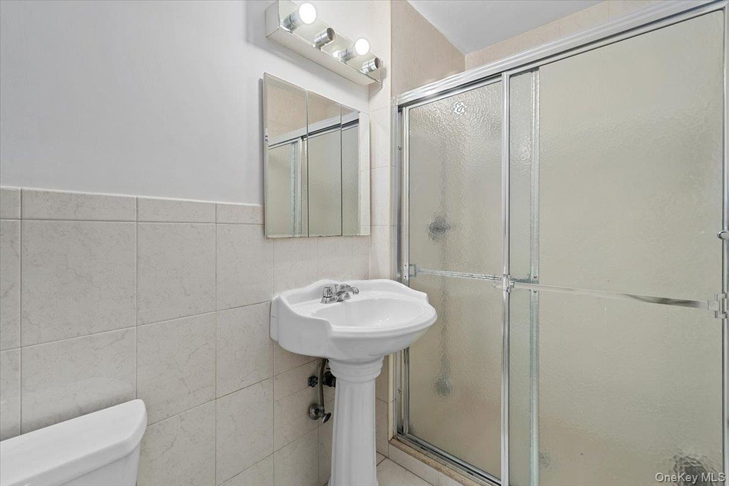 555 Central Park Avenue - Photo 14