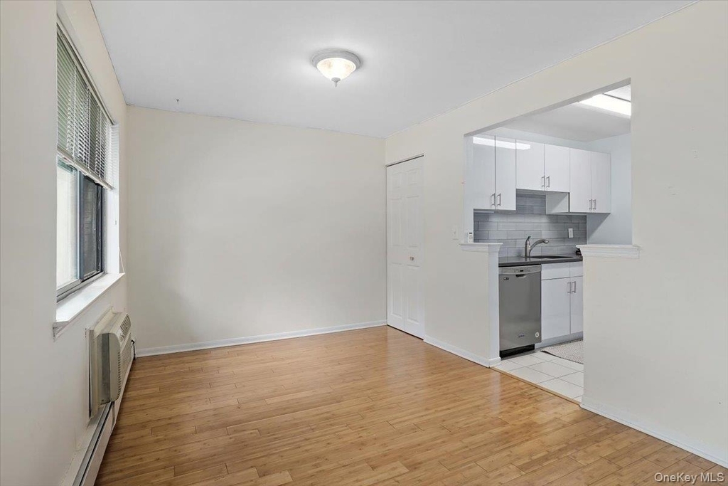 555 Central Park Avenue - Photo 4