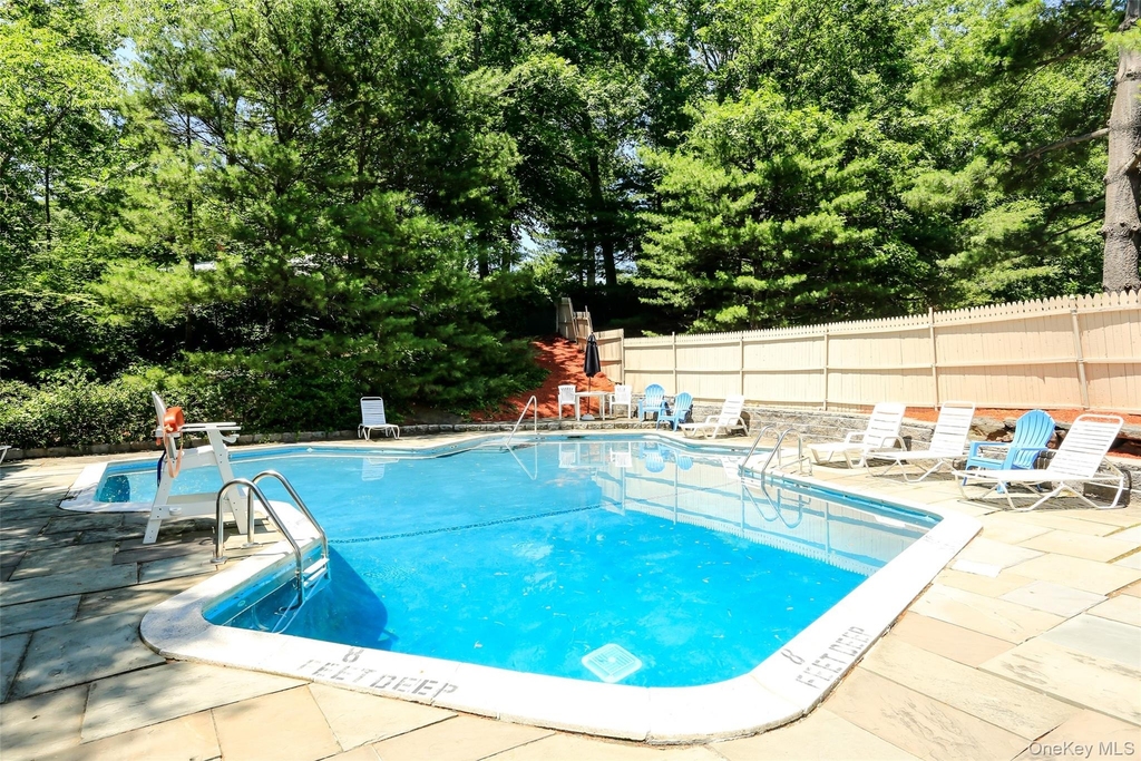 555 Central Park Avenue - Photo 17