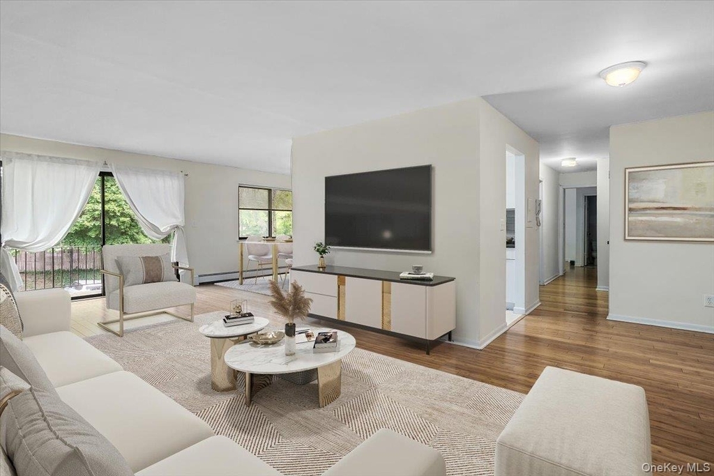 555 Central Park Avenue - Photo 0