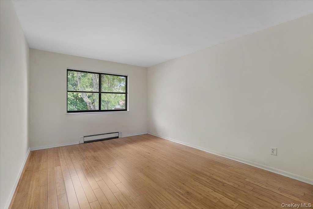 555 Central Park Avenue - Photo 11