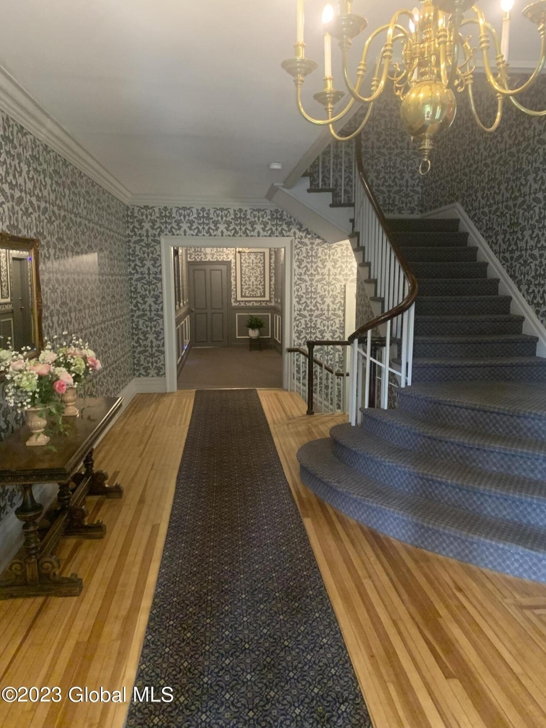 125 Union Avenue - Photo 1