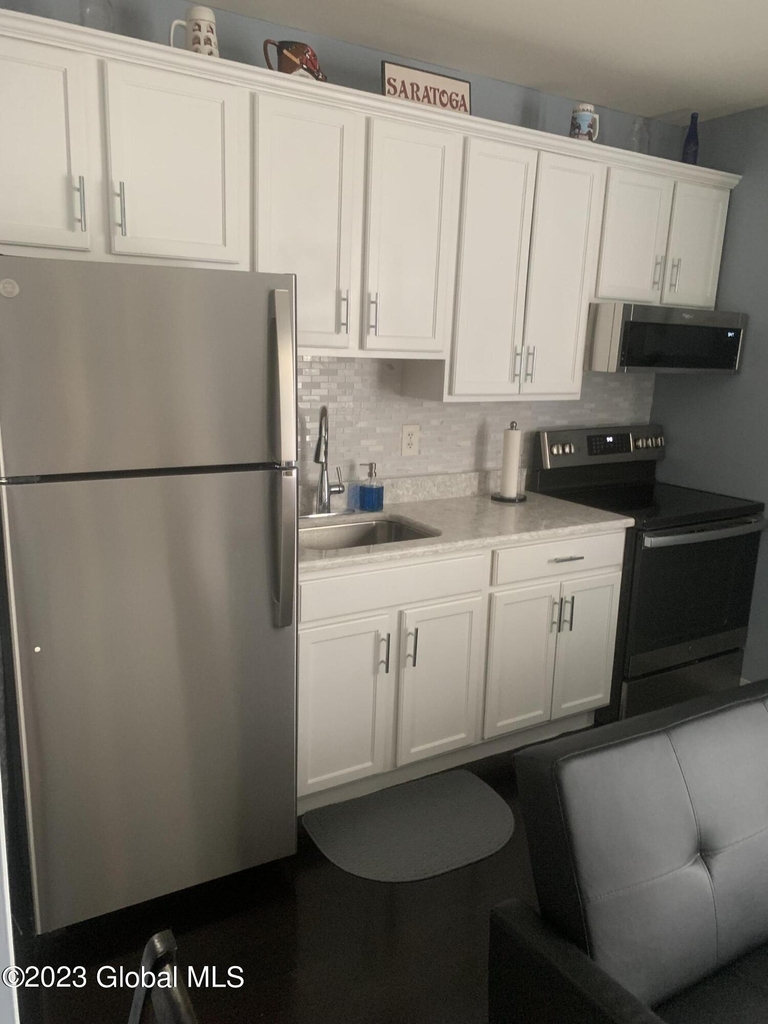 125 Union Avenue - Photo 3