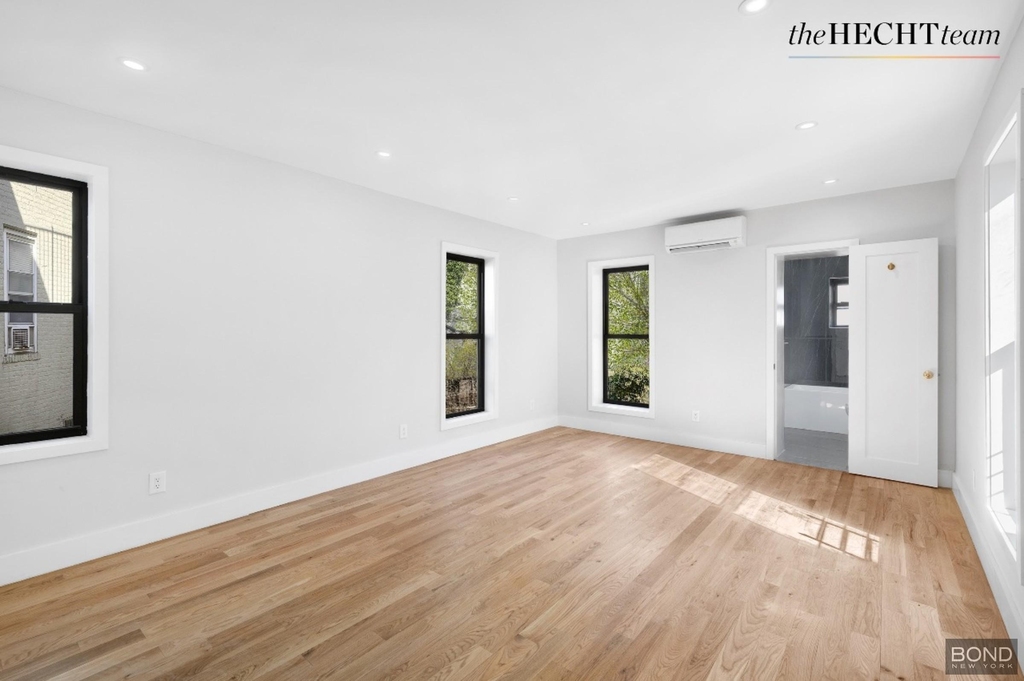 335 Crown Street - Photo 3