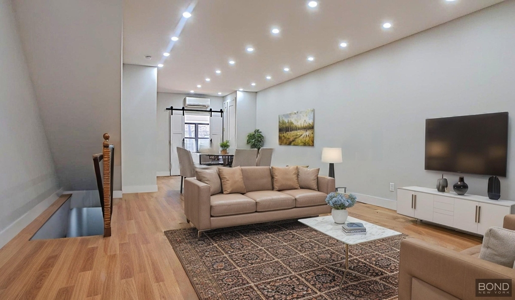 335 Crown Street - Photo 0
