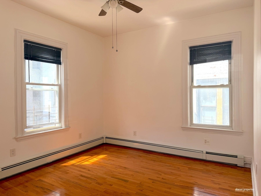 1918 Cortelyou Road - Photo 10