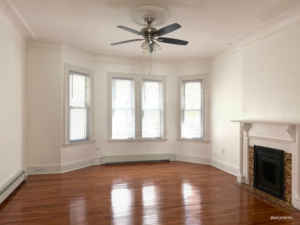 1918 Cortelyou Road - Photo 3