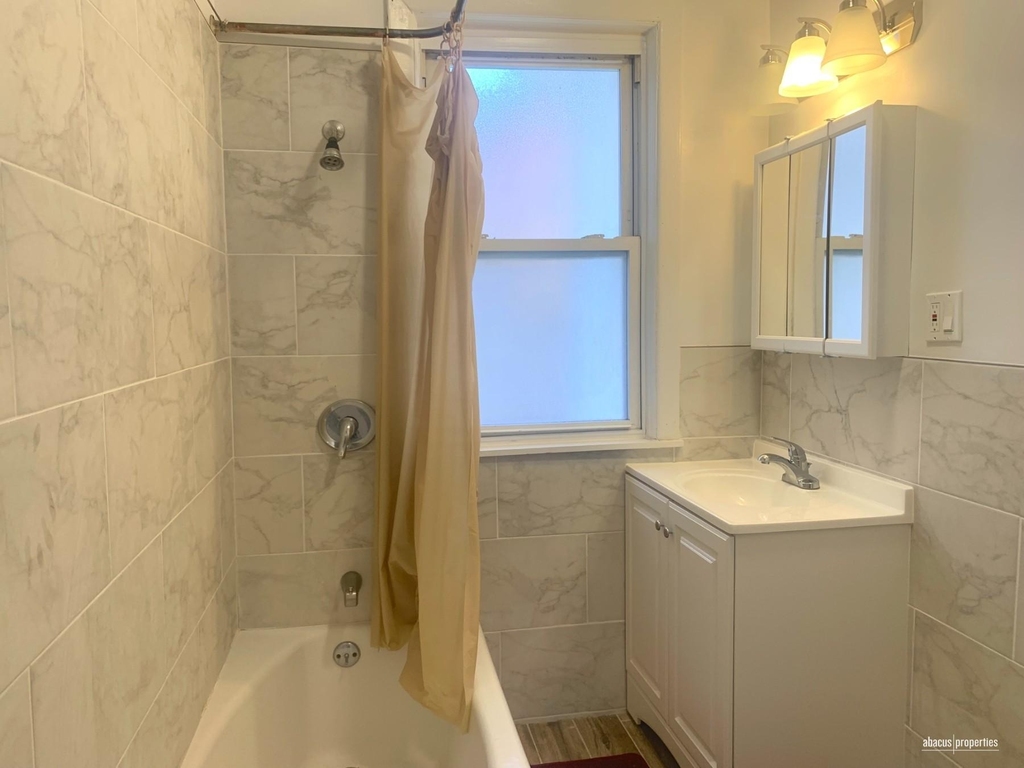 1918 Cortelyou Road - Photo 1