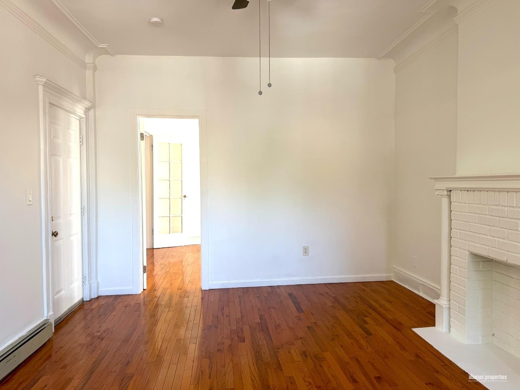 1918 Cortelyou Road - Photo 6