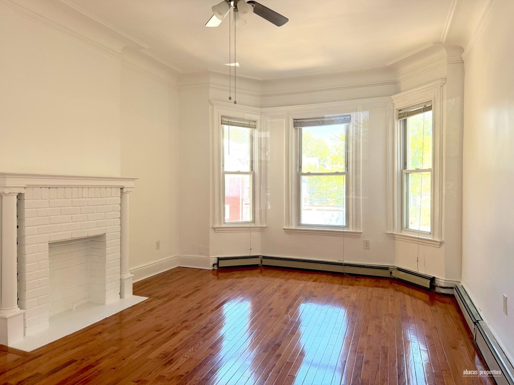 1918 Cortelyou Road - Photo 5