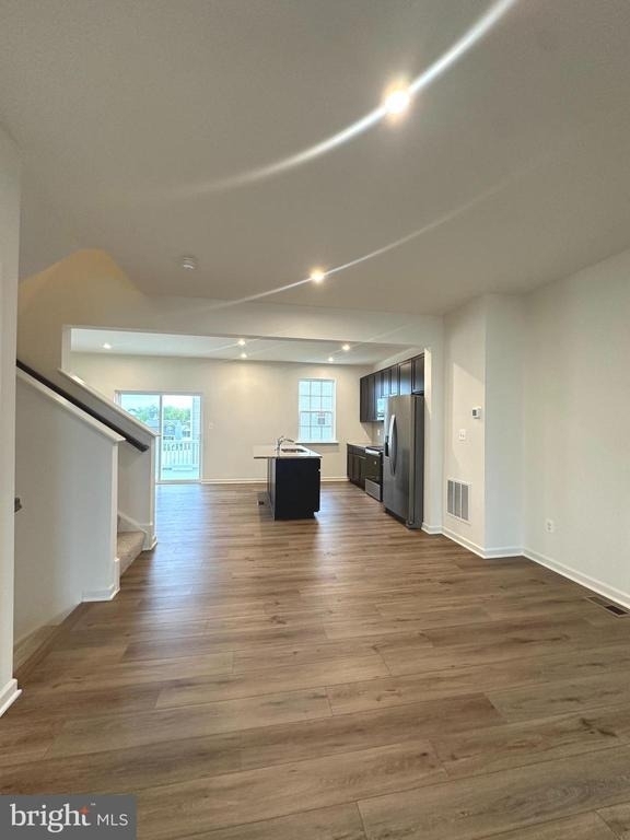 93 Stafford Pl - Photo 5