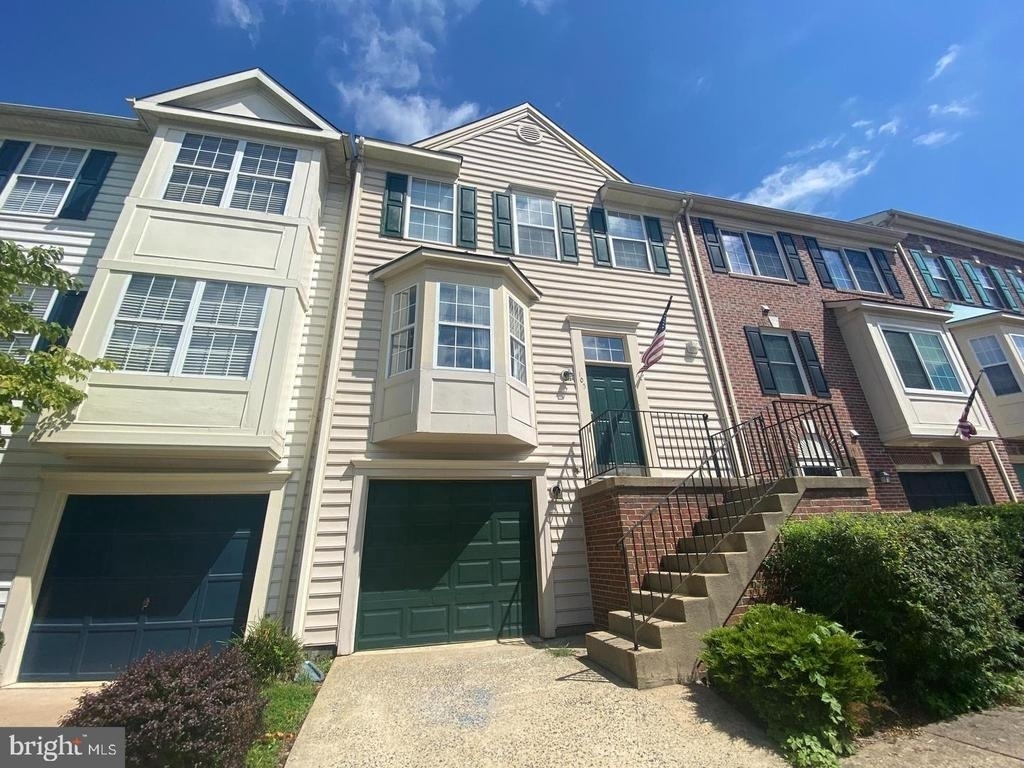 105 West Park Drive - Photo 0