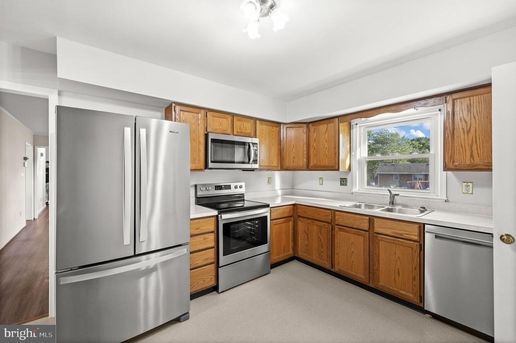 308 Butternut Drive - Photo 4