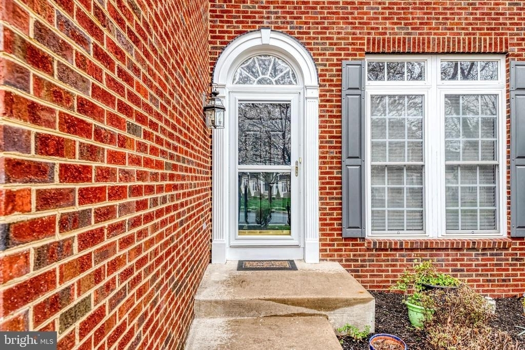 8416 Churchside Drive - Photo 9