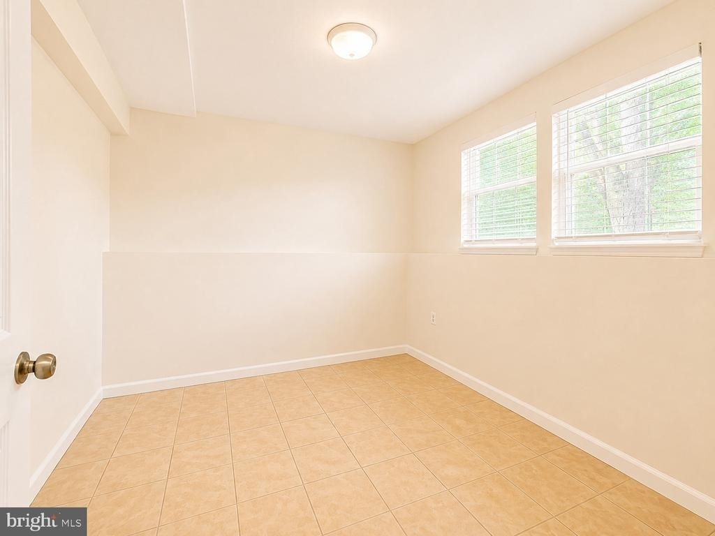 8268 Vermont Place - Photo 22