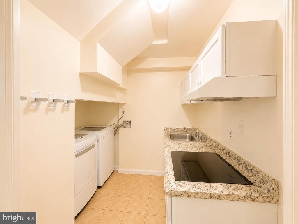 8268 Vermont Place - Photo 25