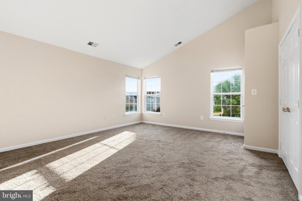 44117 Saxony Terrace - Photo 18
