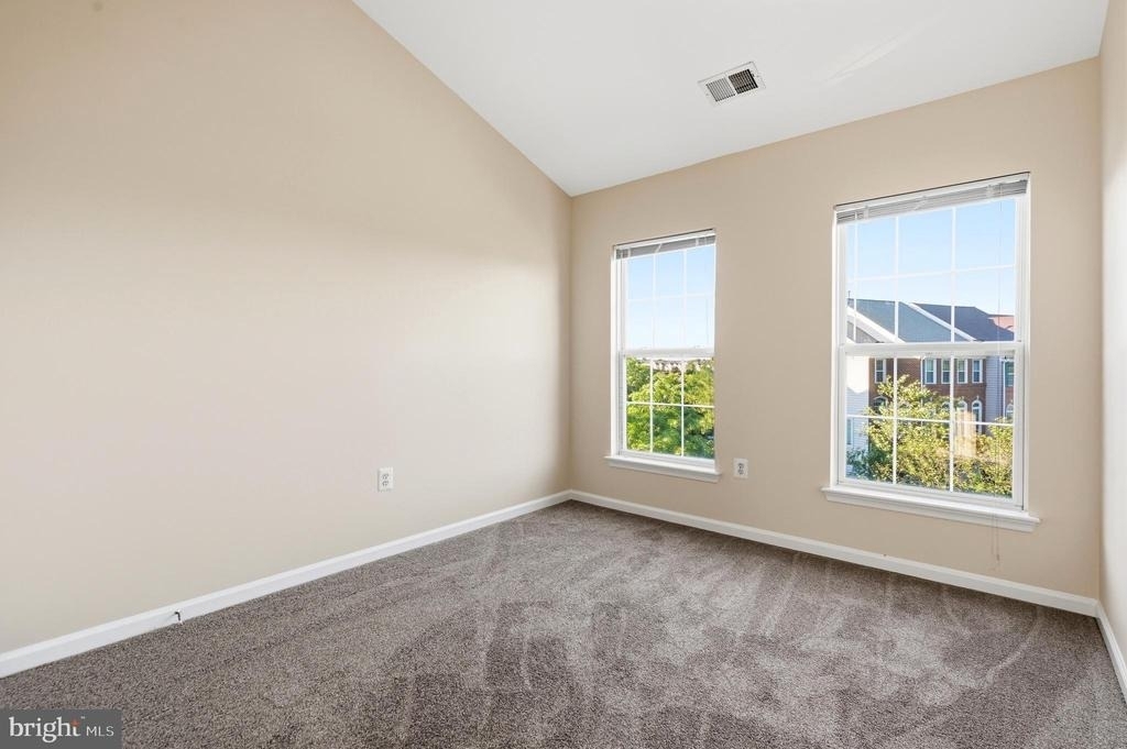 44117 Saxony Terrace - Photo 24