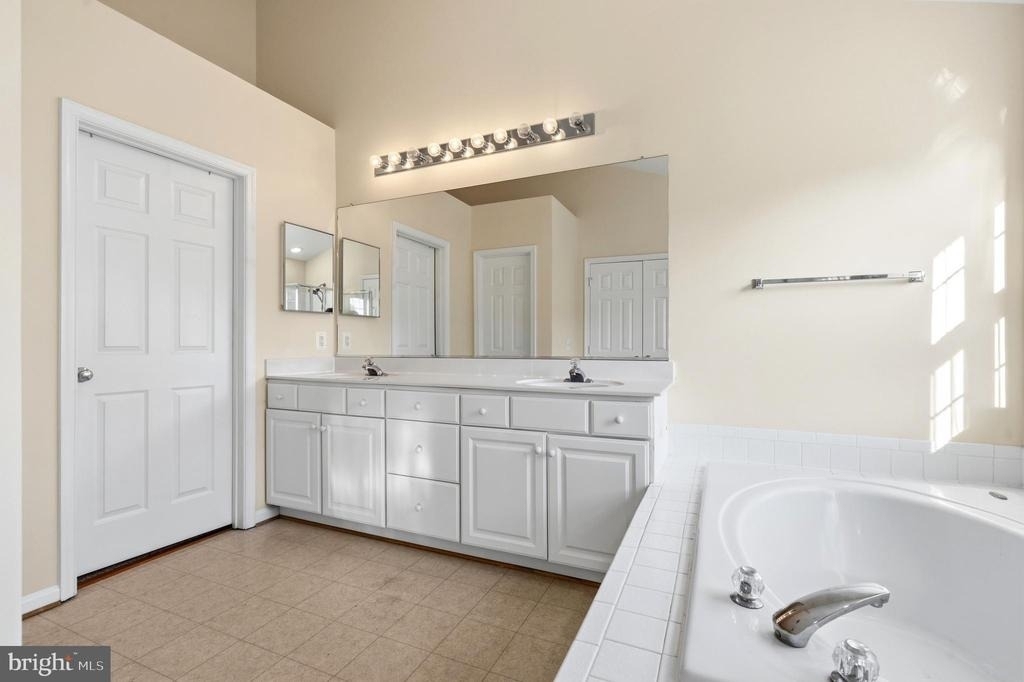 44117 Saxony Terrace - Photo 23