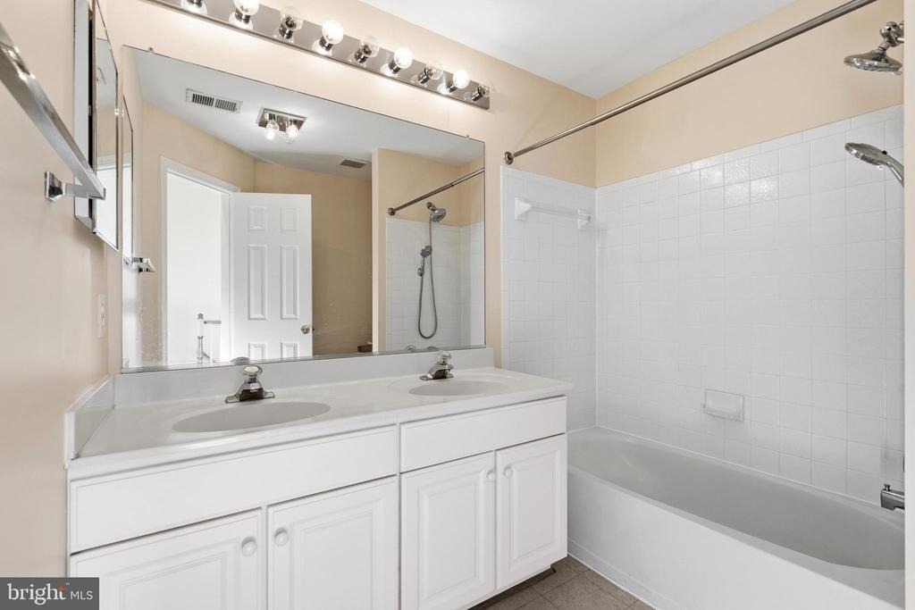 44117 Saxony Terrace - Photo 26