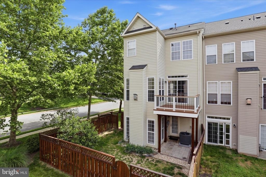 21927 Bayard Terrace - Photo 28
