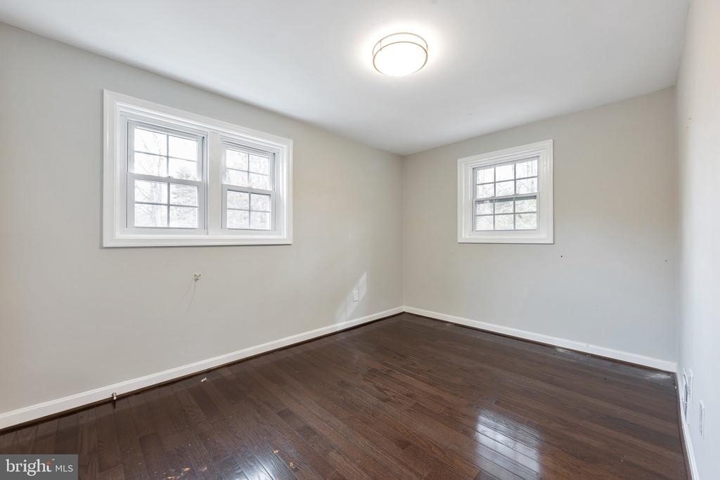 3825 Larchwood Road - Photo 9