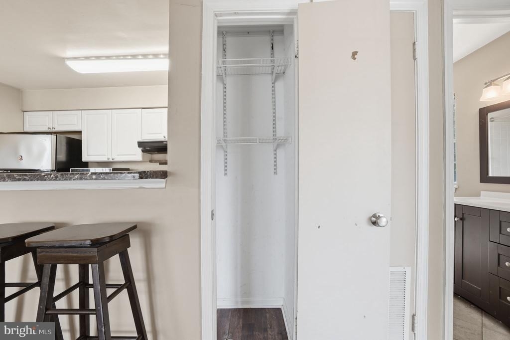 8633 Beekman Place - Photo 13