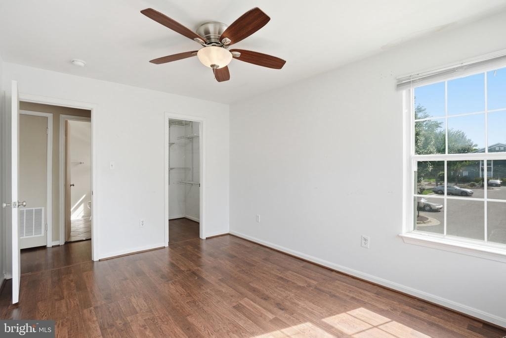8633 Beekman Place - Photo 17