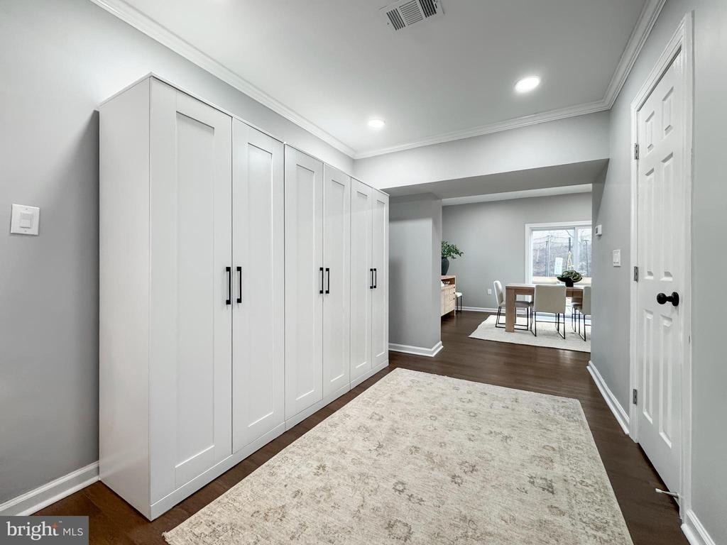 6621 Hallwood Avenue - Photo 9
