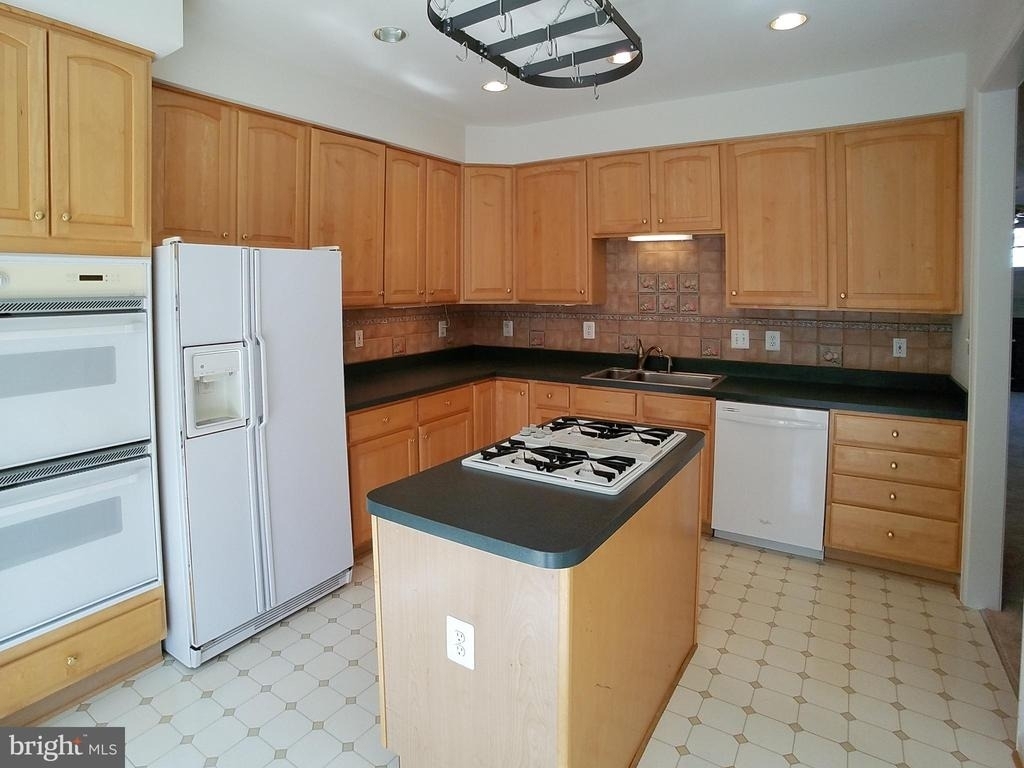 1781 Dawson Street - Photo 4