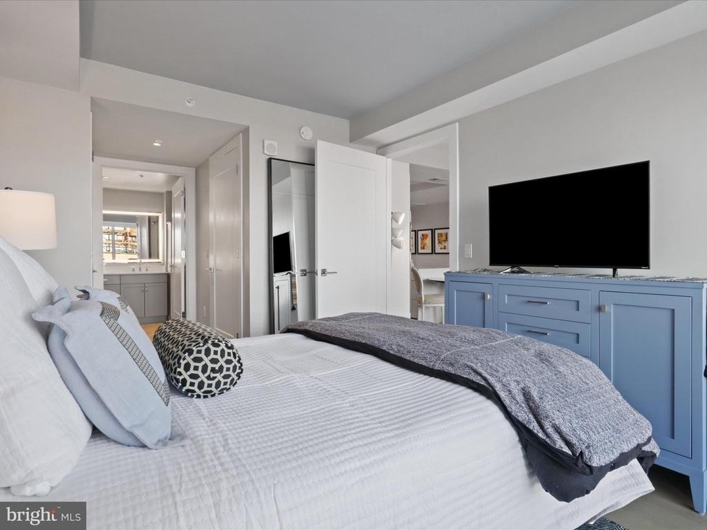 925 N Fairfax Street - Photo 18