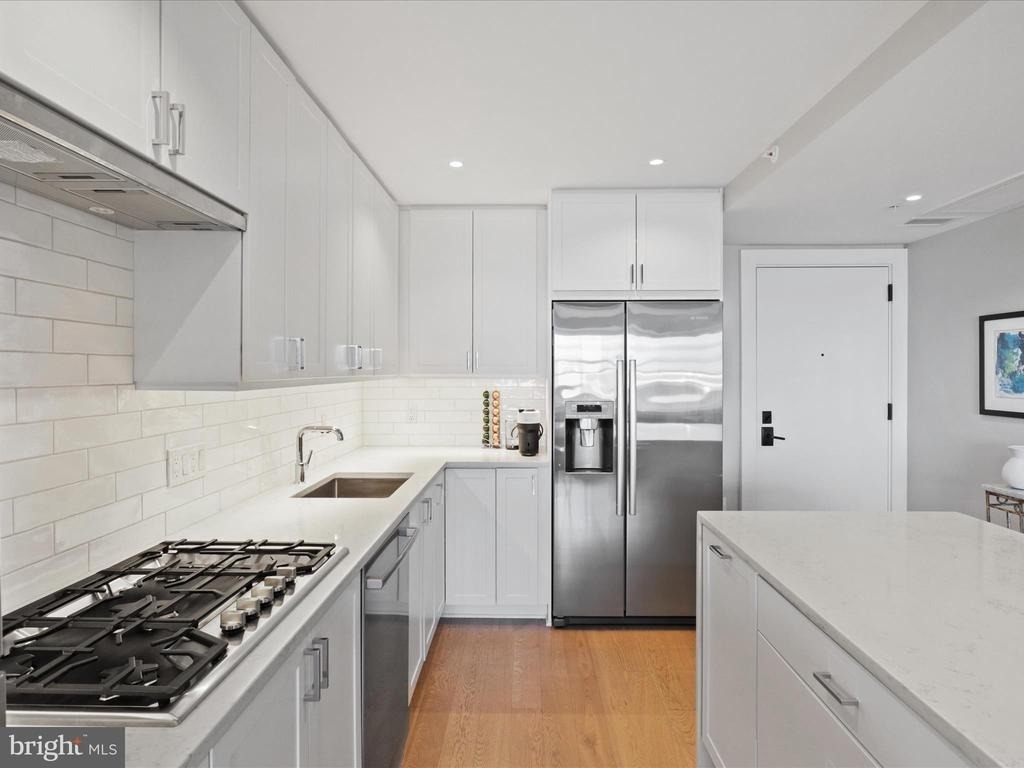 925 N Fairfax Street - Photo 7